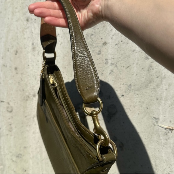 RARE Vintage 2002 Coach Legacy 9604 Milbrook Demi Leather Hobo Bag - Picture 7 of 14